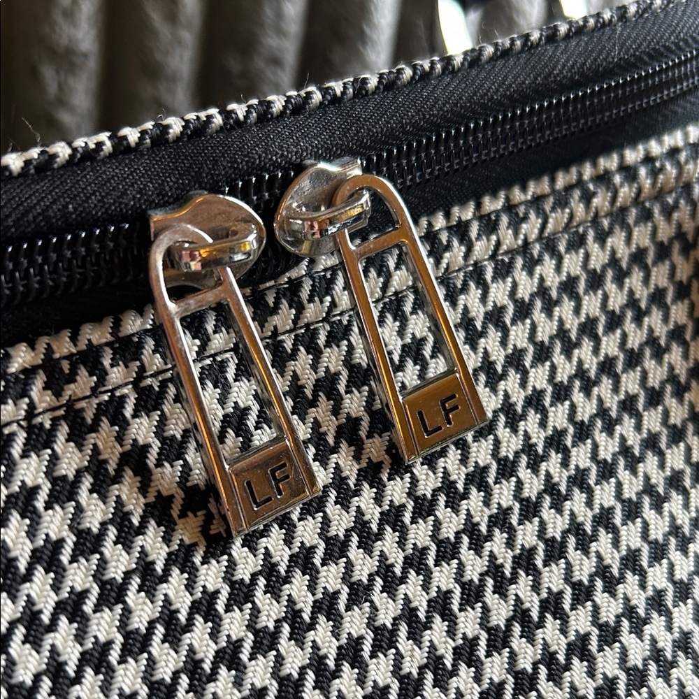 London Fog Classic Satchel Cambridge 16" Black & White Houndstooth Unisex Bag - Picture 7 of 16